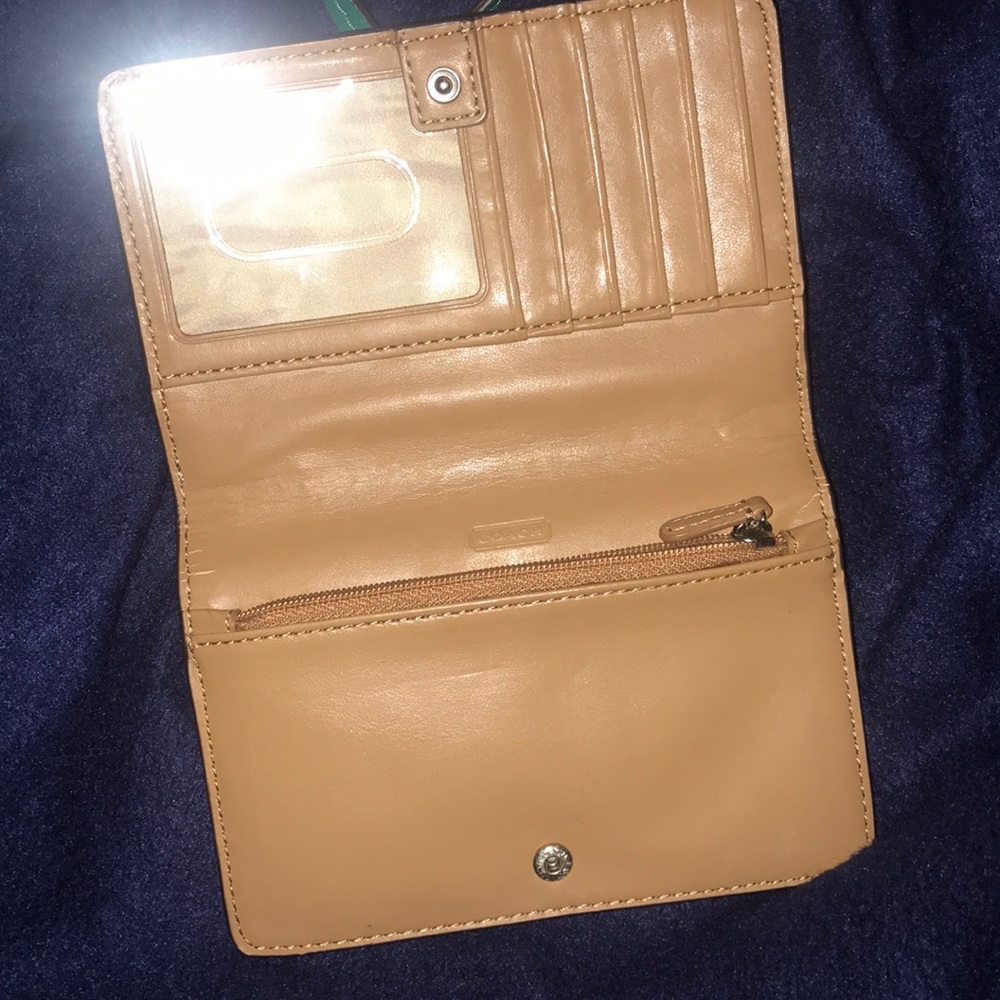 Small Tri-Color Coach Crossbody - Picture 2 of 10